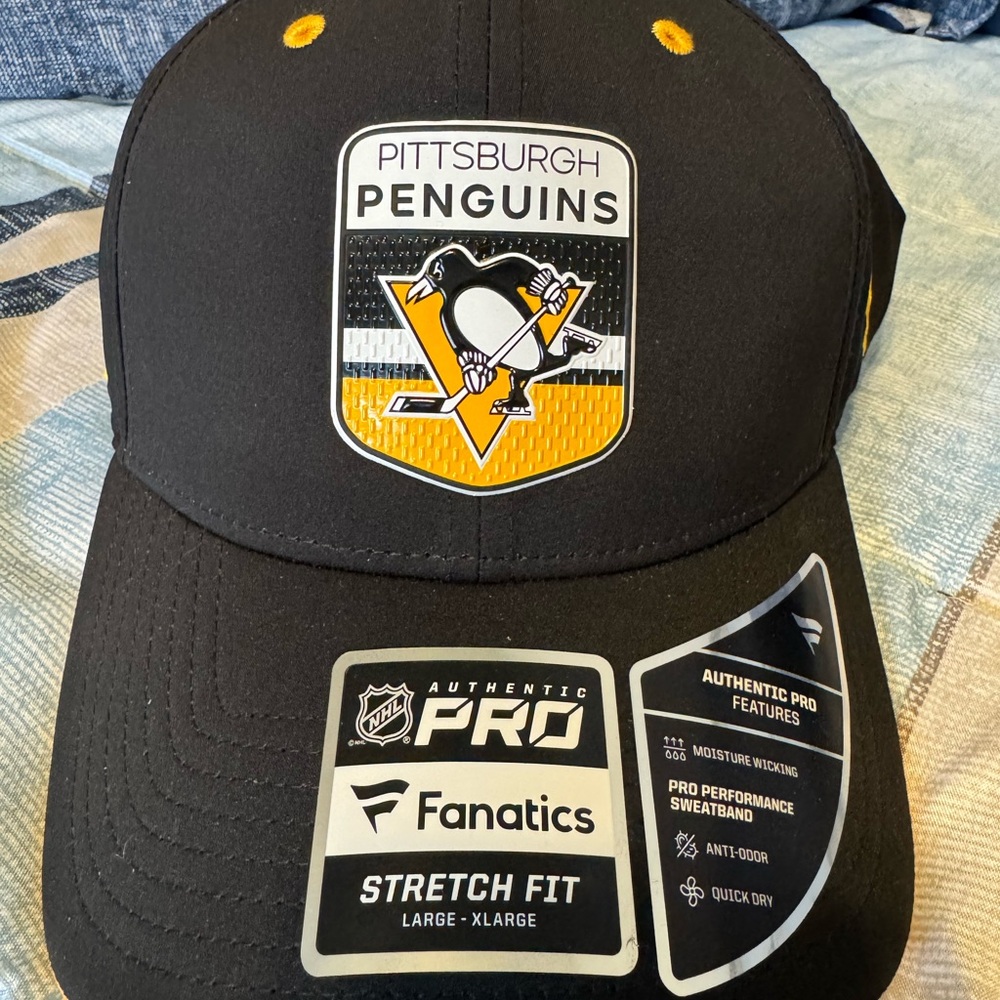 Fanatics Black and Gold Penguins Cap